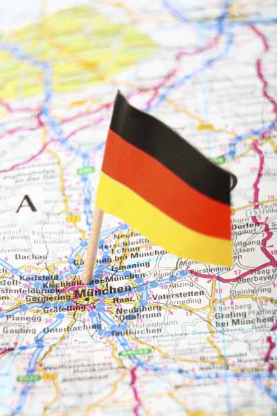 Monachium na mapie z flagą niemiecką